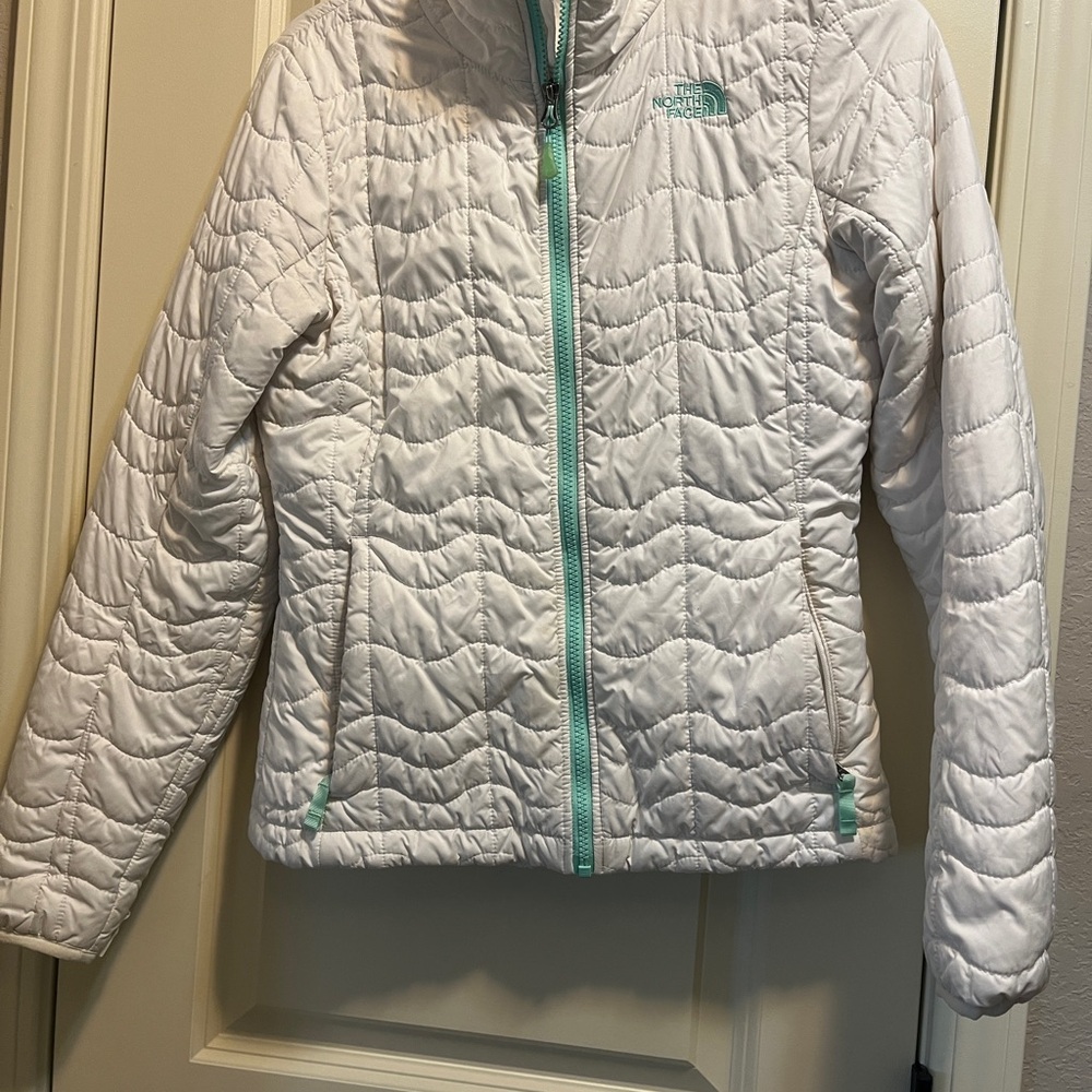 The North Face Women's White Quilted Jacket